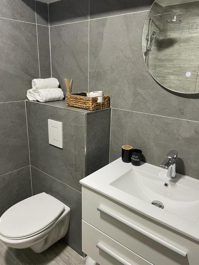 Damade Apartments 亚伊采 外观 照片