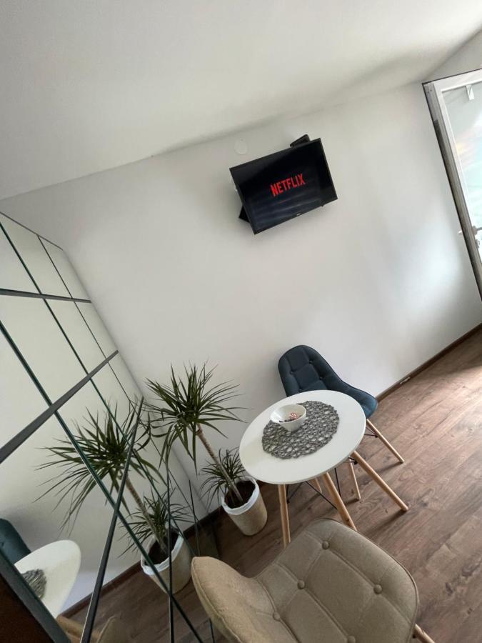Damade Apartments 亚伊采 外观 照片