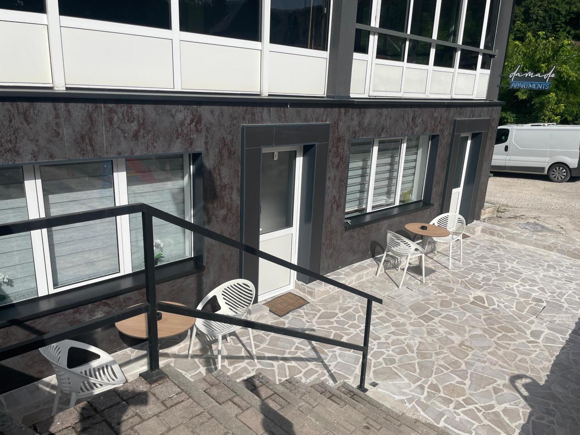 Damade Apartments 亚伊采 外观 照片