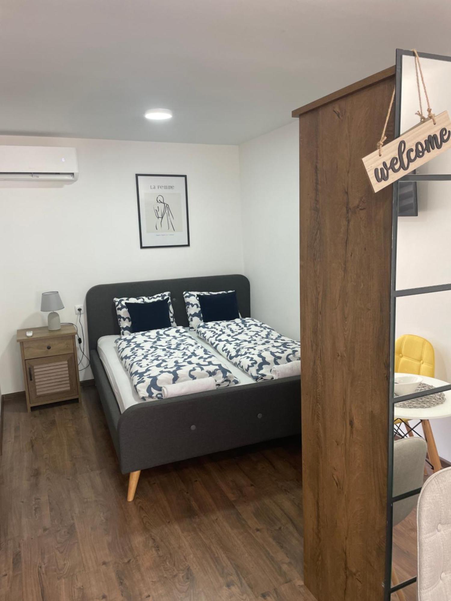 Damade Apartments 亚伊采 外观 照片