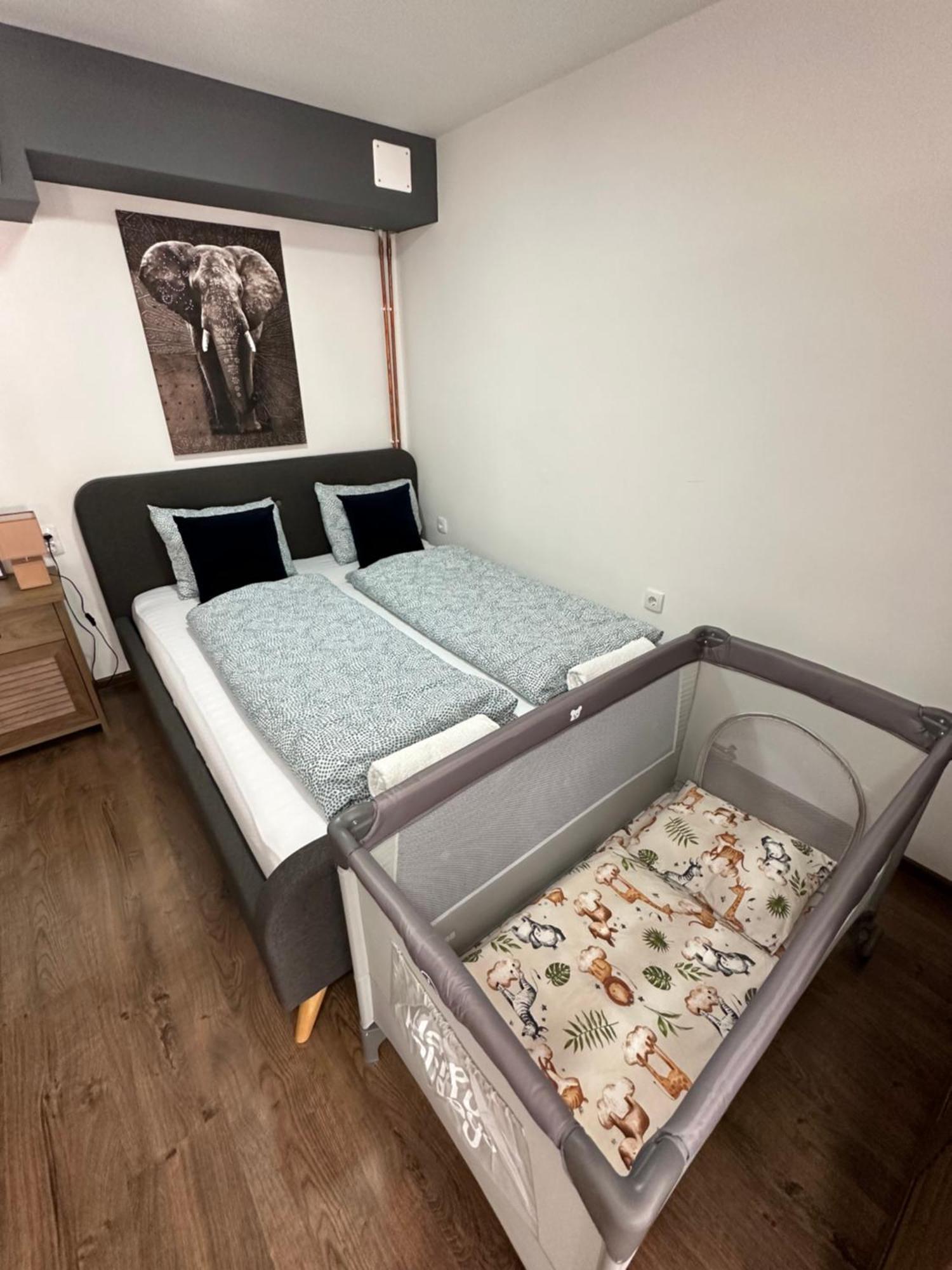 Damade Apartments 亚伊采 外观 照片